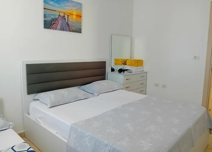 公寓 Marjana's 4 *